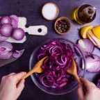 Луковая маска для роста волос: экстремально, но эффективно